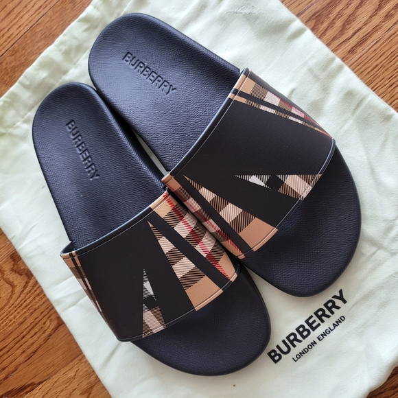 Burberry Black and Tan Men's Slides - Picture 3 of 7